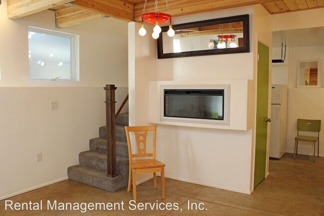 Foto del edificio - 2 br, 1 bath House - 70 NE Skidmore St