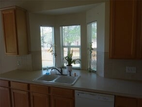 Building Photo - 515 Plantain Ln