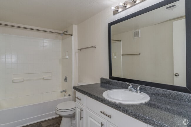 2BR, 2BA - 807SF - Bathroom - The Landmark