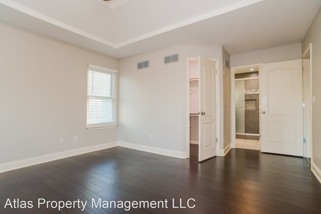 Building Photo - 4 br, 3 bath House - 8308 NE 109th Place