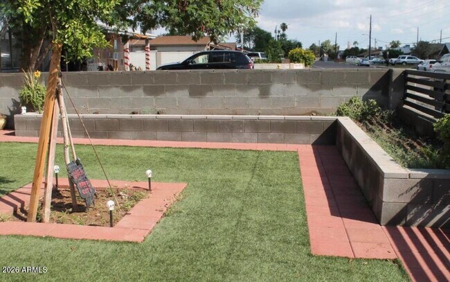 Foto del edificio - 4828 W Encanto Blvd