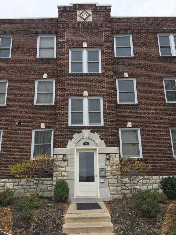 Primary Photo - 3830 Park Ave.