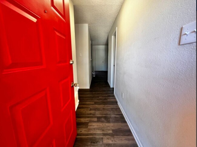 Building Photo - 3 bed 1.5 bath now available in Frenship