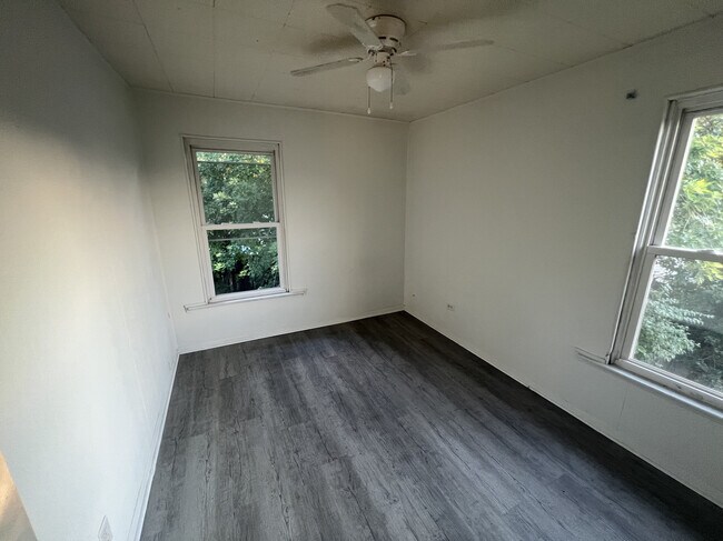 Foto del edificio - 1010-1012 Lorain Ave