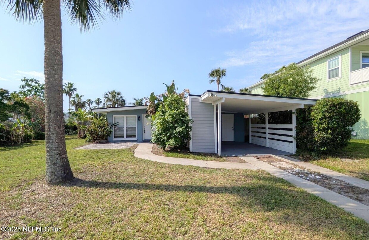 Foto principal - 802 8th Ave N
