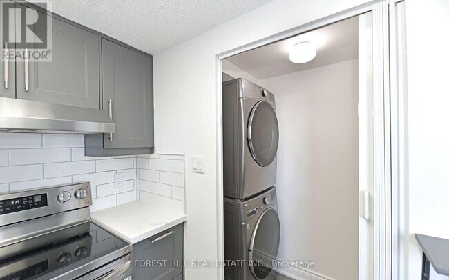 Photo du bâtiment - 3000 Bathurst St