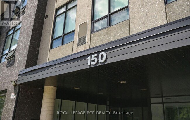 Photo du bâtiment - 150-150 Water St N
