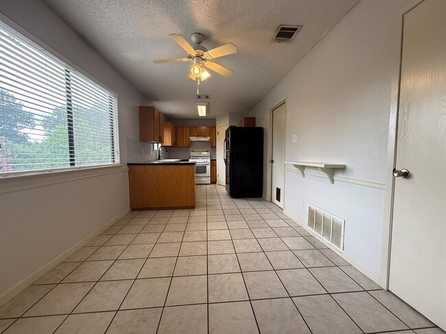 Building Photo - 7900 Turquoise Trail