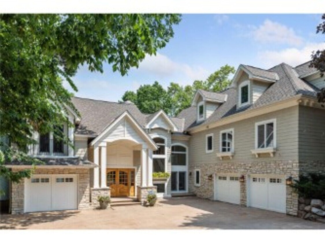 Primary Photo - Furnished Minnetonka Lakeshore!