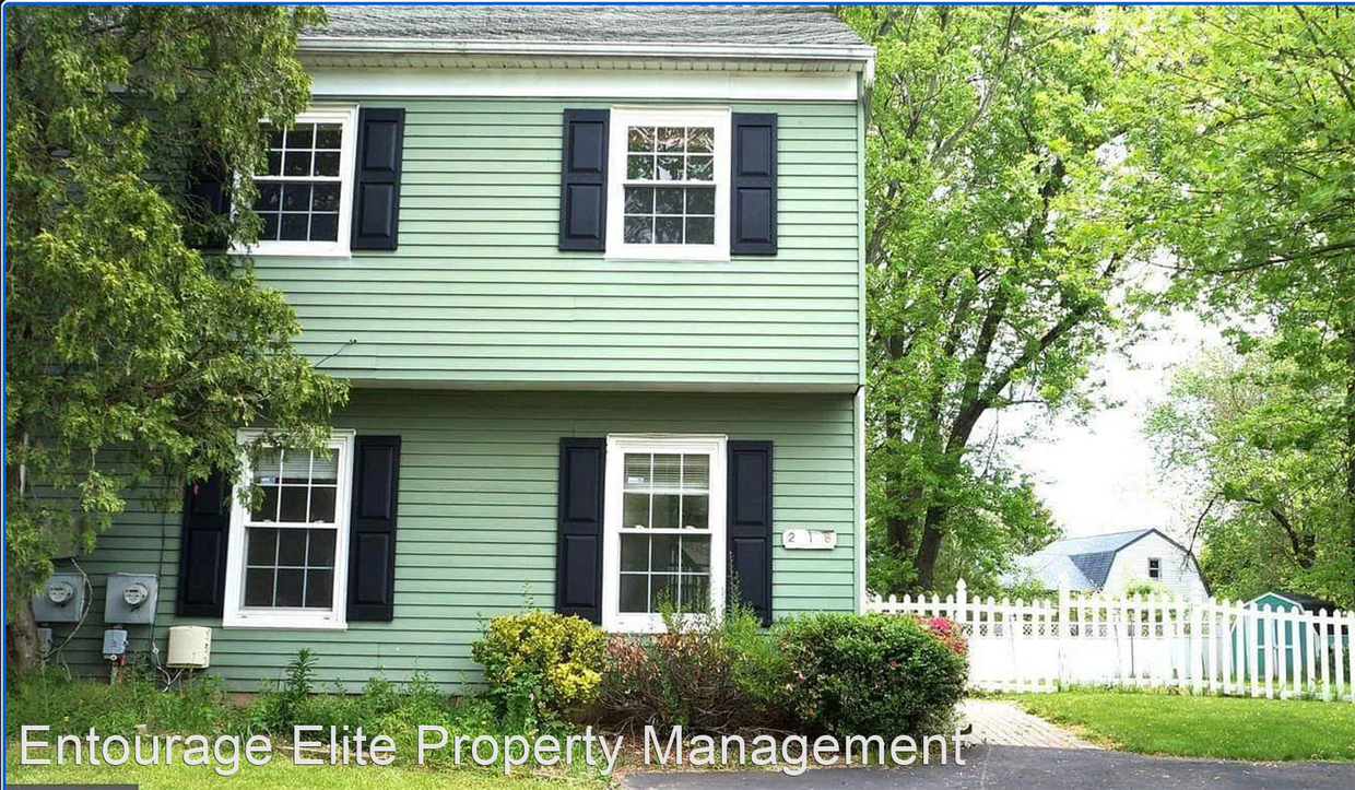 Primary Photo - 3 br, 1.5 bath House - 216 Cricklewood Circle