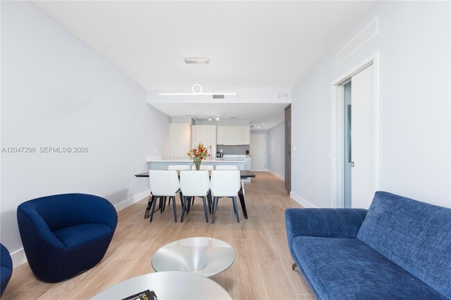 Foto del edificio - 501 NE 31st St