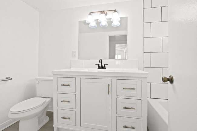 Building Photo - 15341 San Ardo Dr