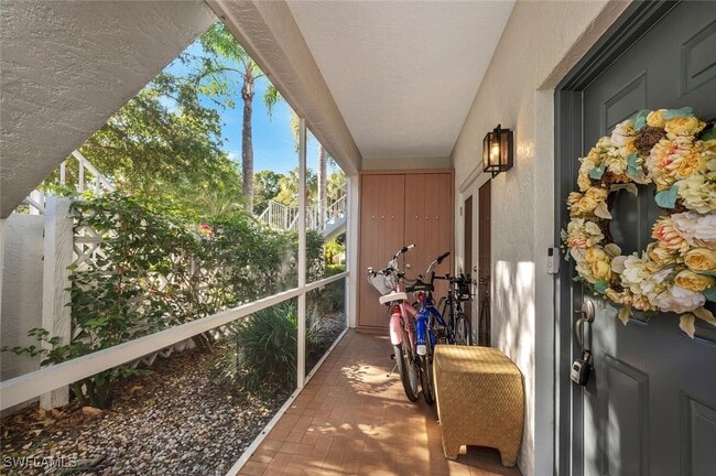 Foto del edificio - 818 Tanbark Dr