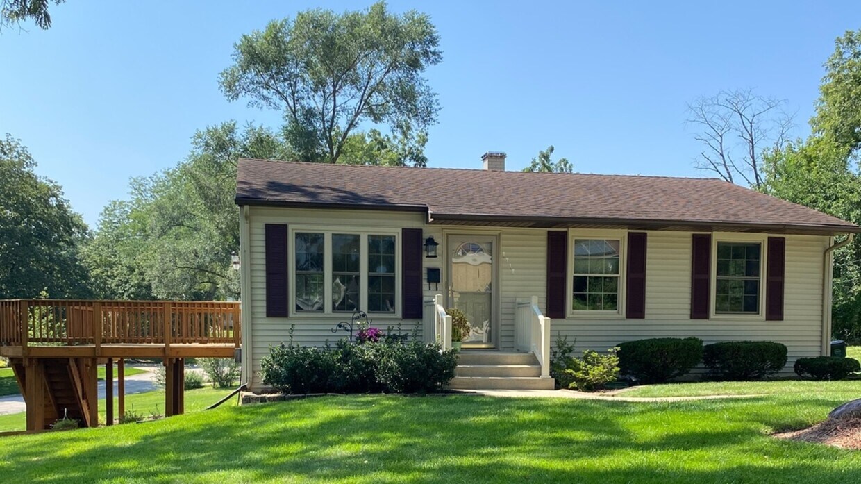7718 Butternut Ct, Woodridge, IL 60517 House Rental in Woodridge, IL
