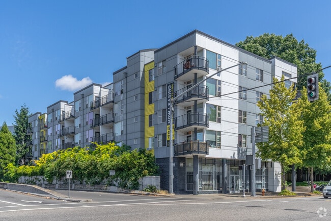 Building Photo - 5819 Glisan