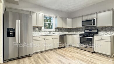 Building Photo - 2728 E Virginia Beach Blvd