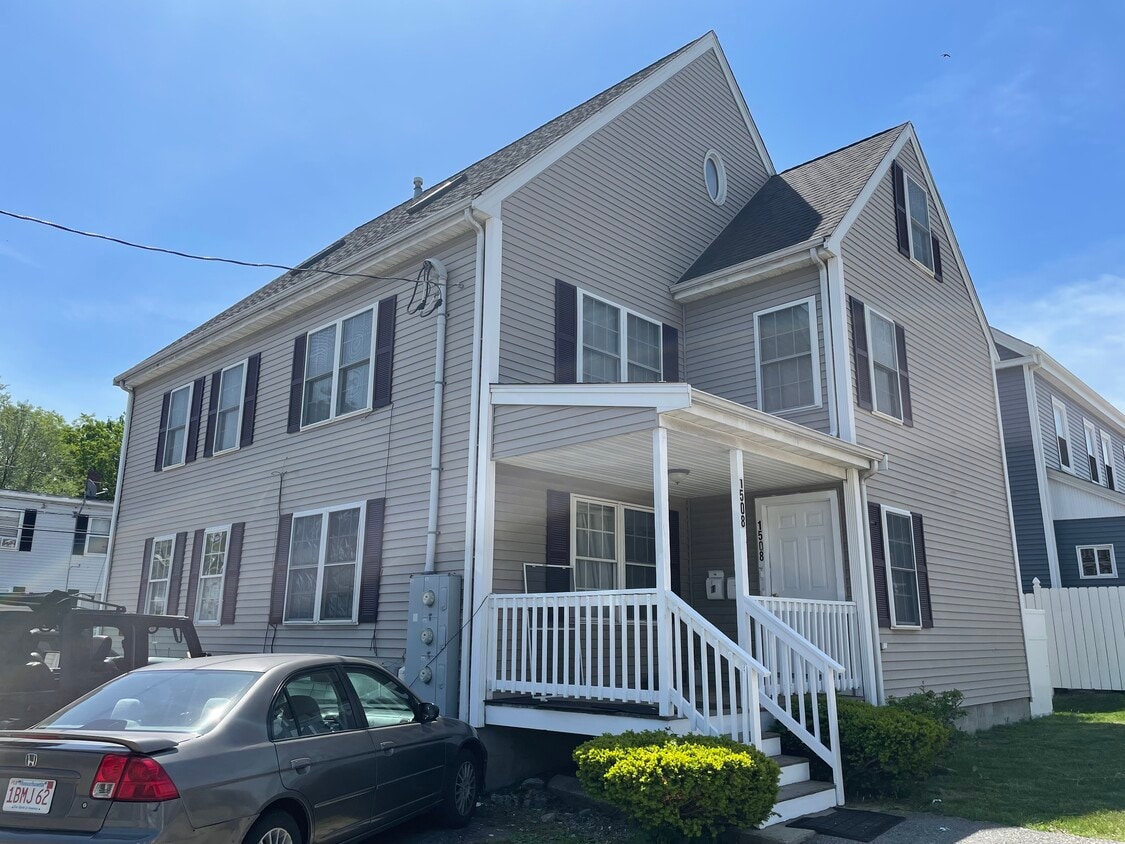 Photo - 1508 Hyde Park Ave (Boston, MA)