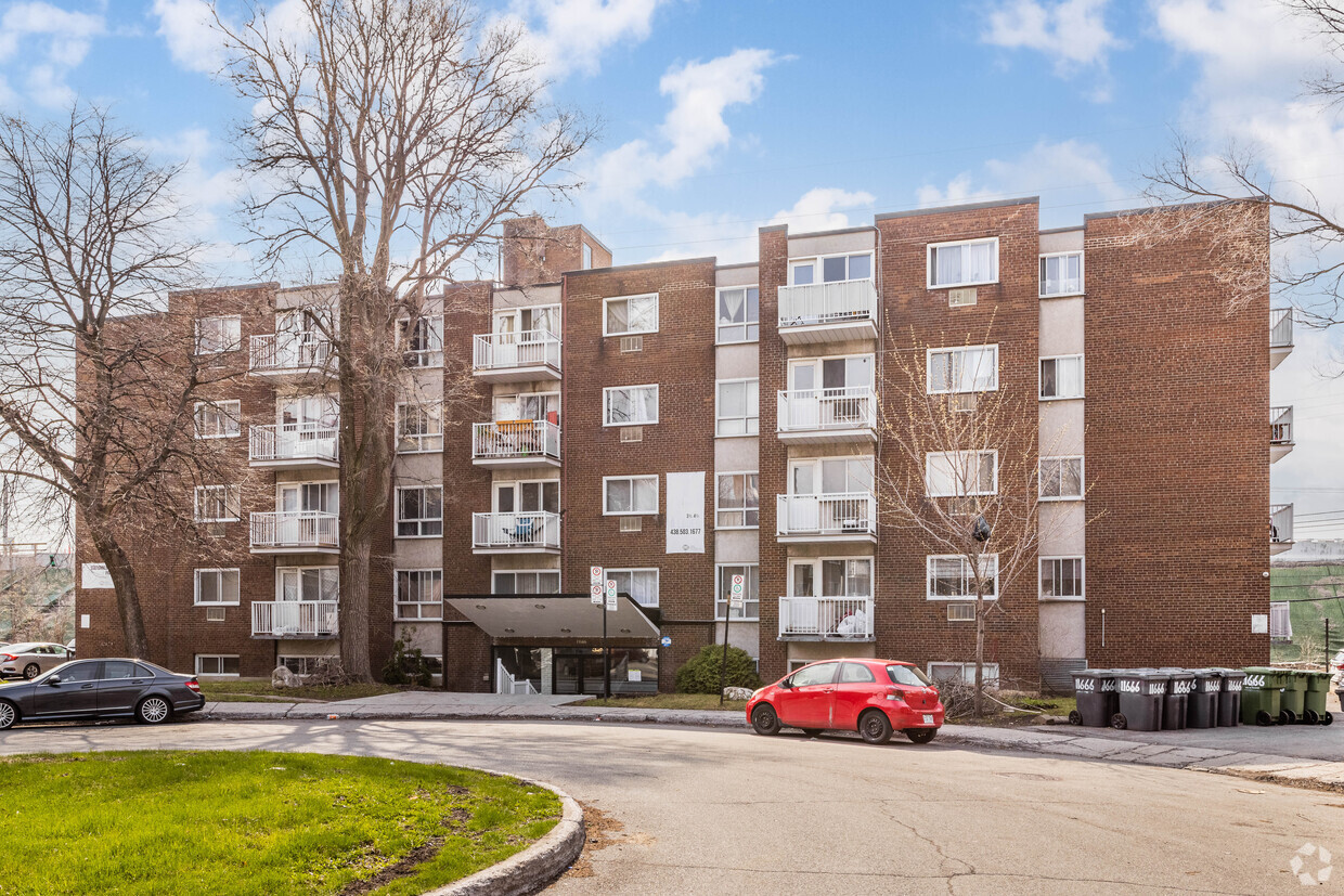 Building Photo - 11666 Boul Saint-Germain