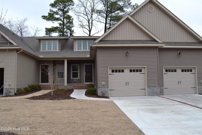 Foto del edificio - 78 Cypress Cir