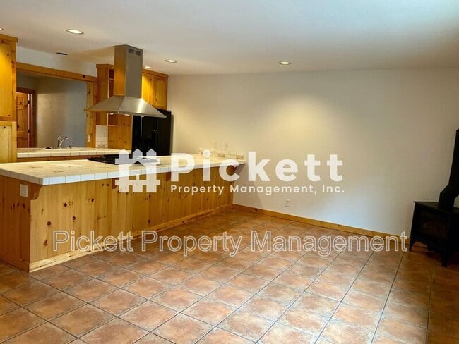 Foto del edificio - 4673 NW Walgren Dr