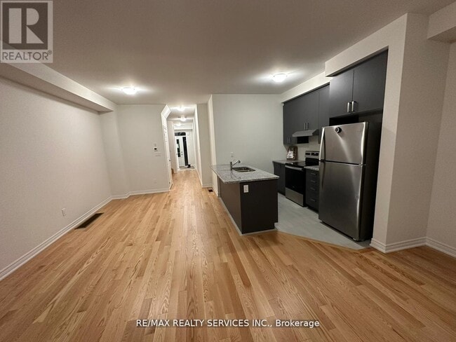 Building Photo - 93 Air Dancer Cres