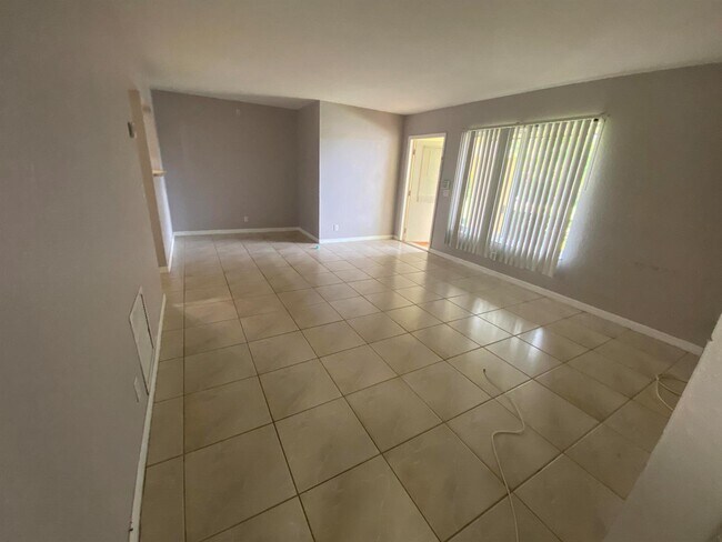Foto del edificio - 4947 Sable Pine Cir