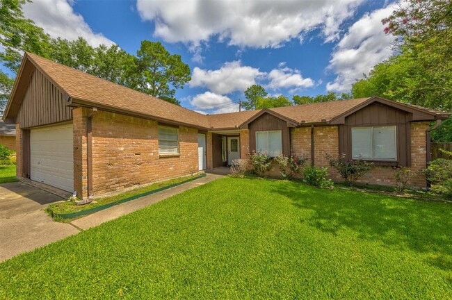 Building Photo - 2802 Heritage Bend Dr