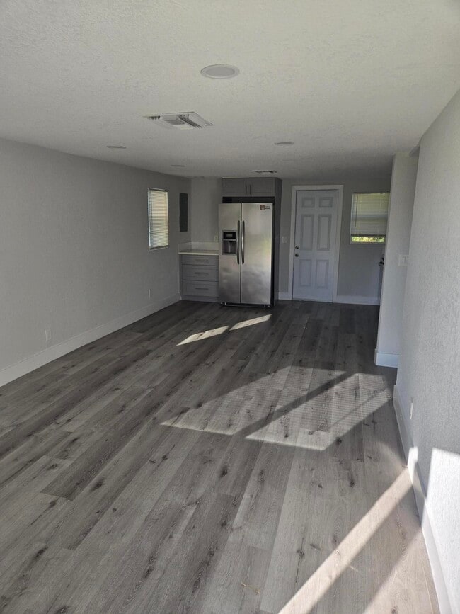 Foto del edificio - 4225 32nd Ave