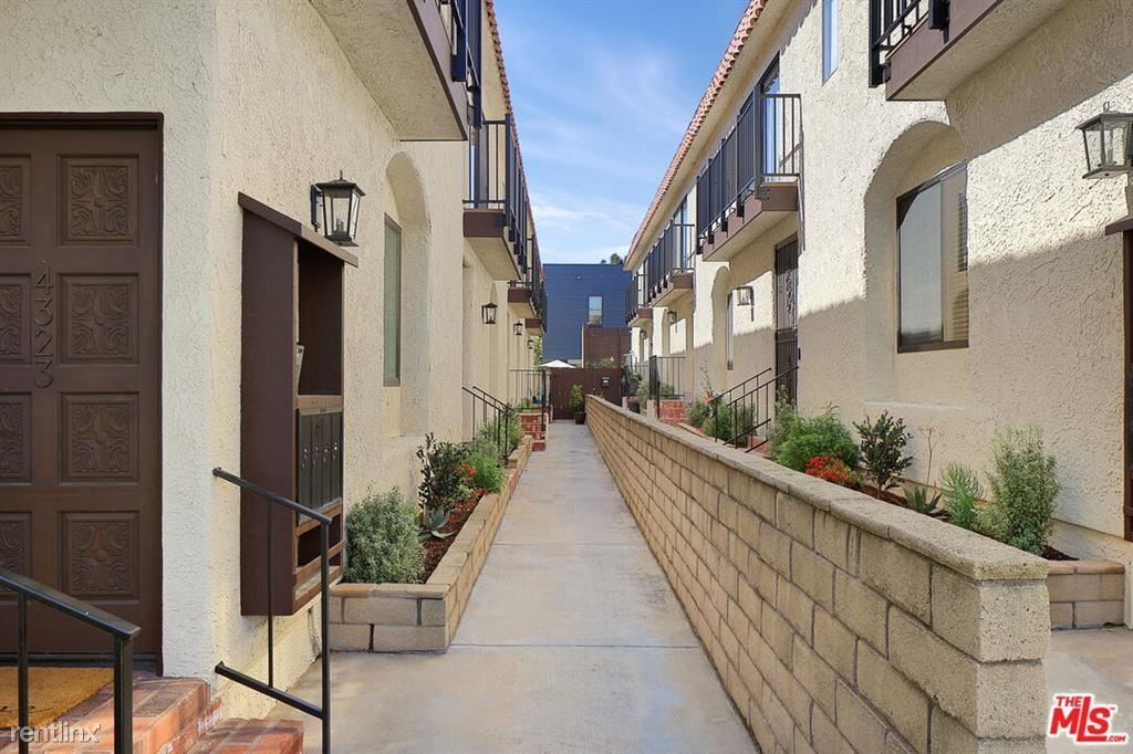 Primary Photo - 3 br, 3 bath Condo - 4327 Duquesne Ave