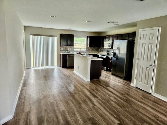 Building Photo - 4571 Calumet Dr