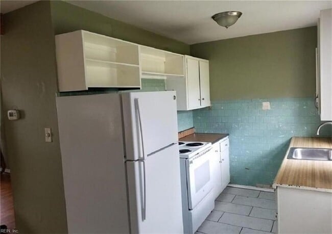 Foto del edificio - 7108 Chryslon Ln