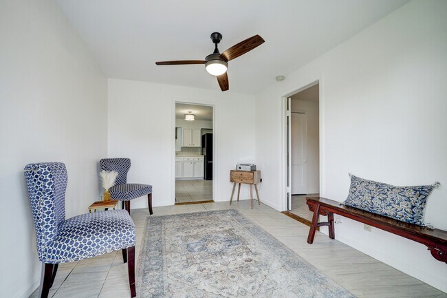 Foto del edificio - 7837 Dayton St