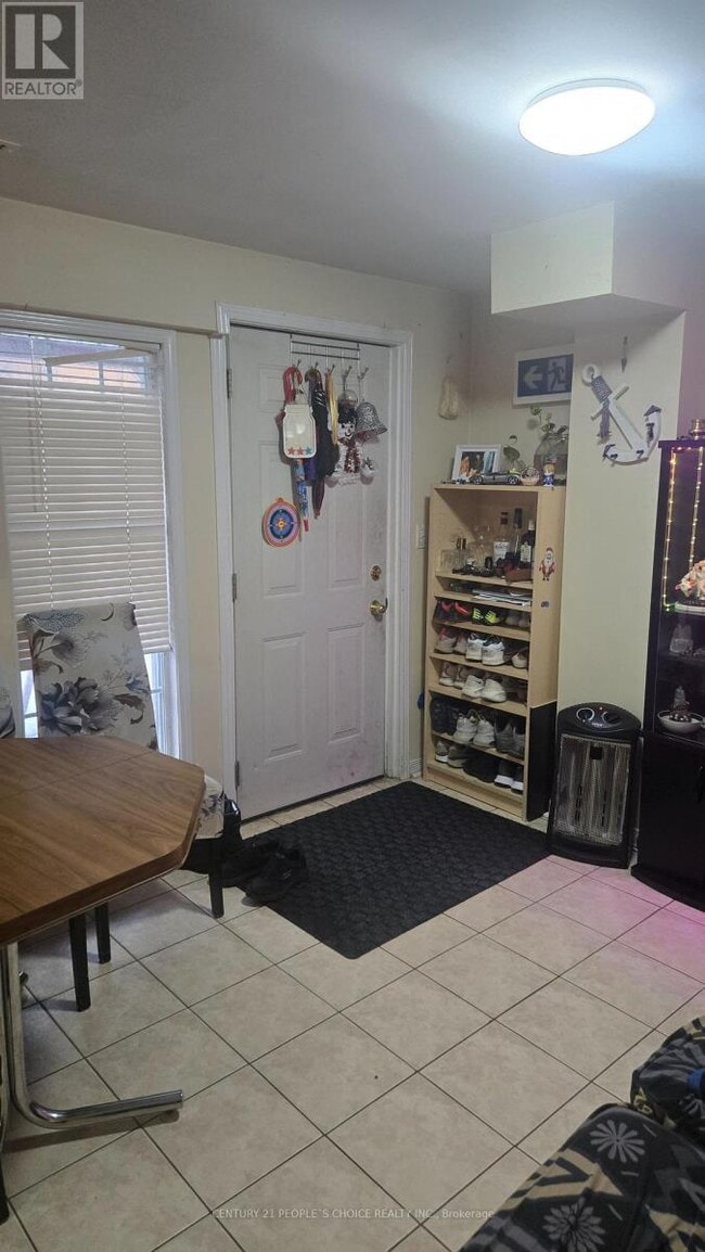 Photo du bâtiment - 68 Pennyroyal Crescent