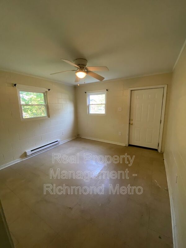 Building Photo - 923 N 20th St