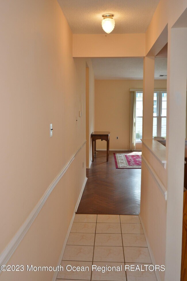Building Photo - 12 Linton Close