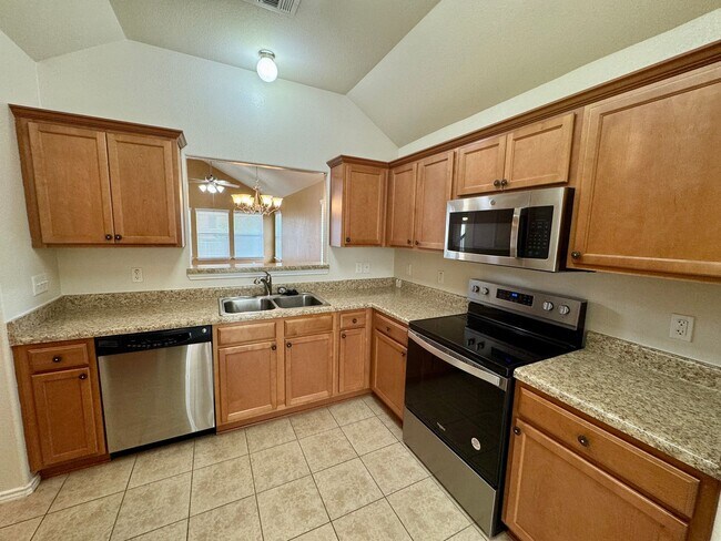 Foto del edificio - 5207 Bridgewood Dr