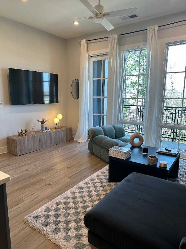 Photo - 1296 Longreen Ter NW Apartment