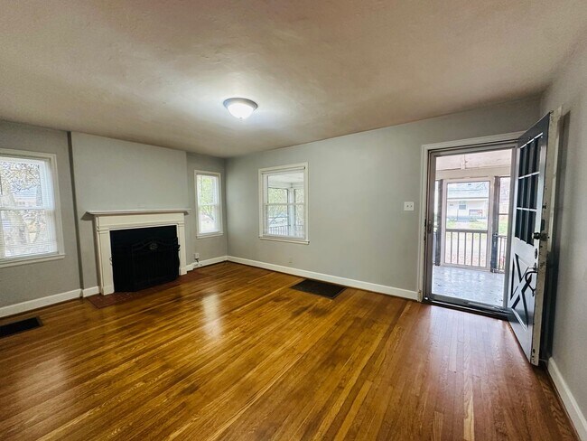 Building Photo - Updated Home in Highly Desired Deer Park N...