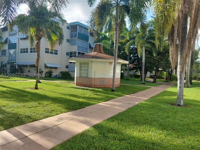 Foto del edificio - 1333 E Hallandale Beach Blvd