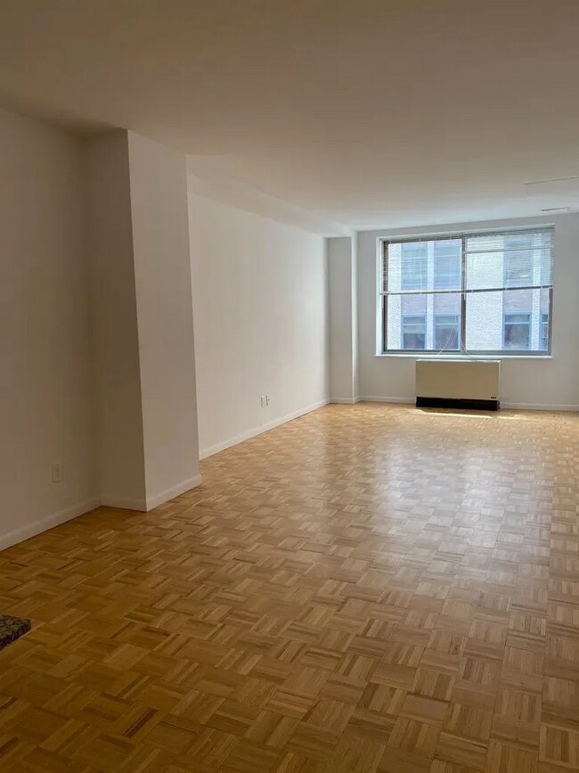 8 Maiden Ln Unit 16, New York, NY 10038 Apartments in New York, NY