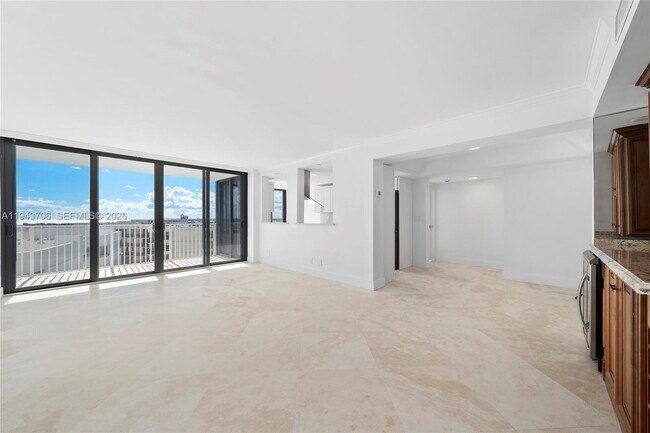 Foto del edificio - 3590 S Ocean Blvd