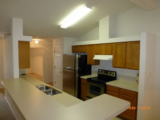 Foto del edificio - 1367 Shirley Oaks Dr S