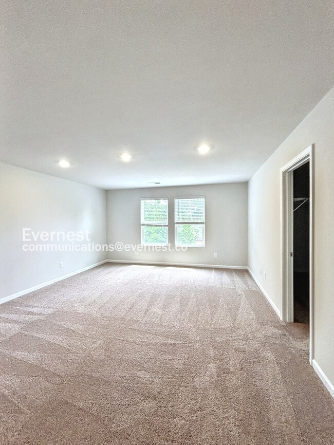 Foto del edificio - 2148 Willow Gln Dr