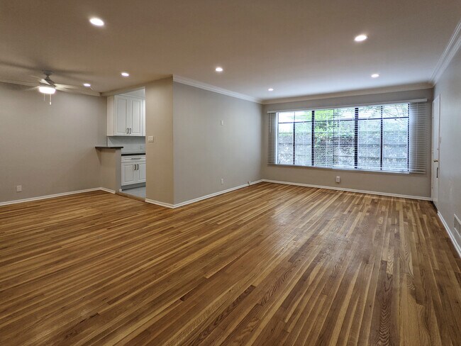 Foto del edificio - 458 S Oakhurst Dr