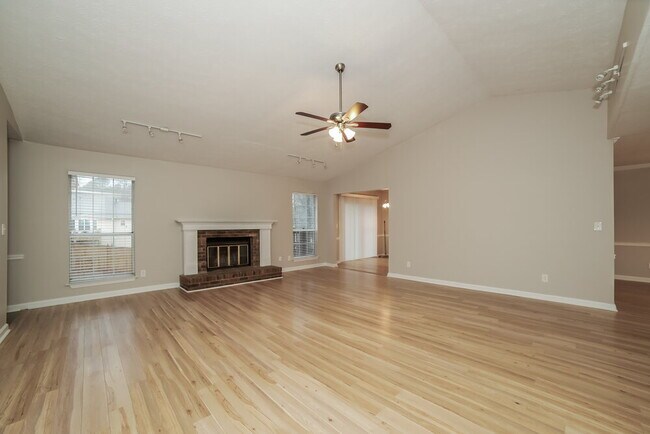 Building Photo - 1338 Colonial Trce NW