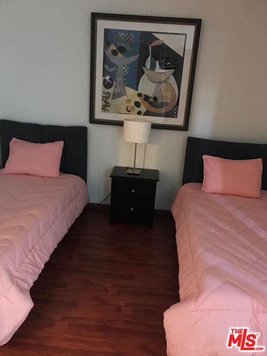 Foto del edificio - 1607 Glendon Ave