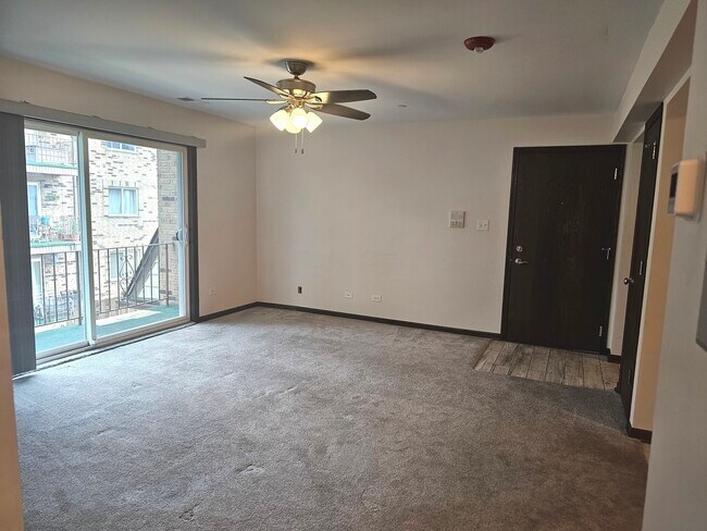 Building Photo - 7121 Laverne Ln