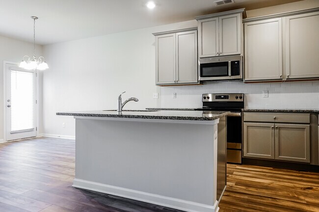 Foto del edificio - 2825 Saratoga Lake View, Decatur, GA