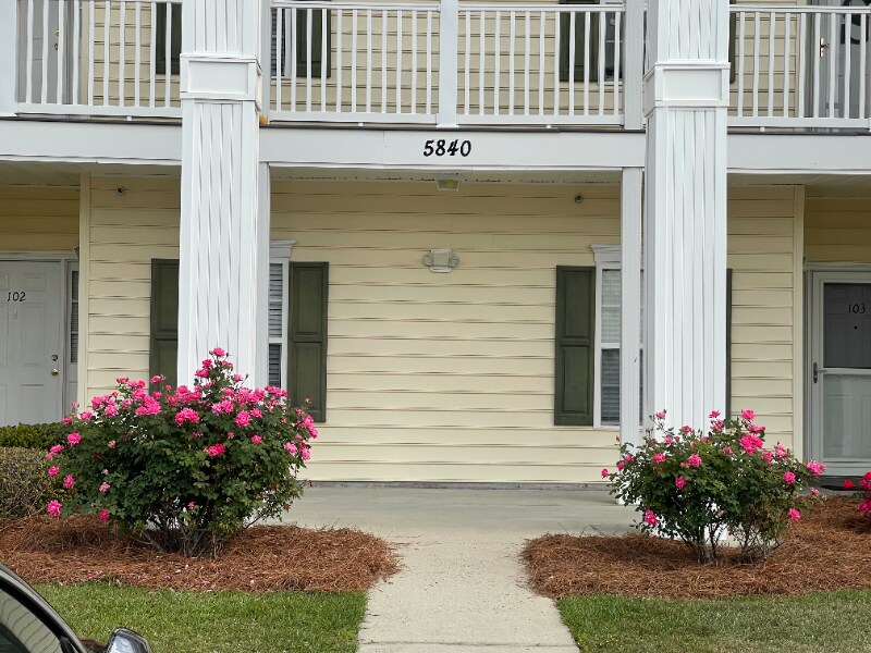 Primary Photo - 5840 Longwood Dr