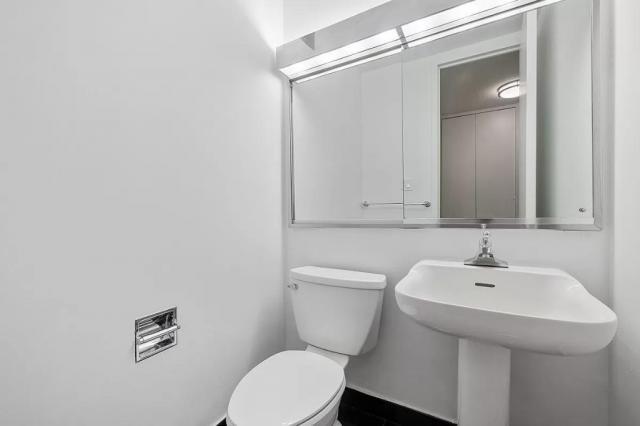 Building Photo - 1 bedroom in New York NY 10065